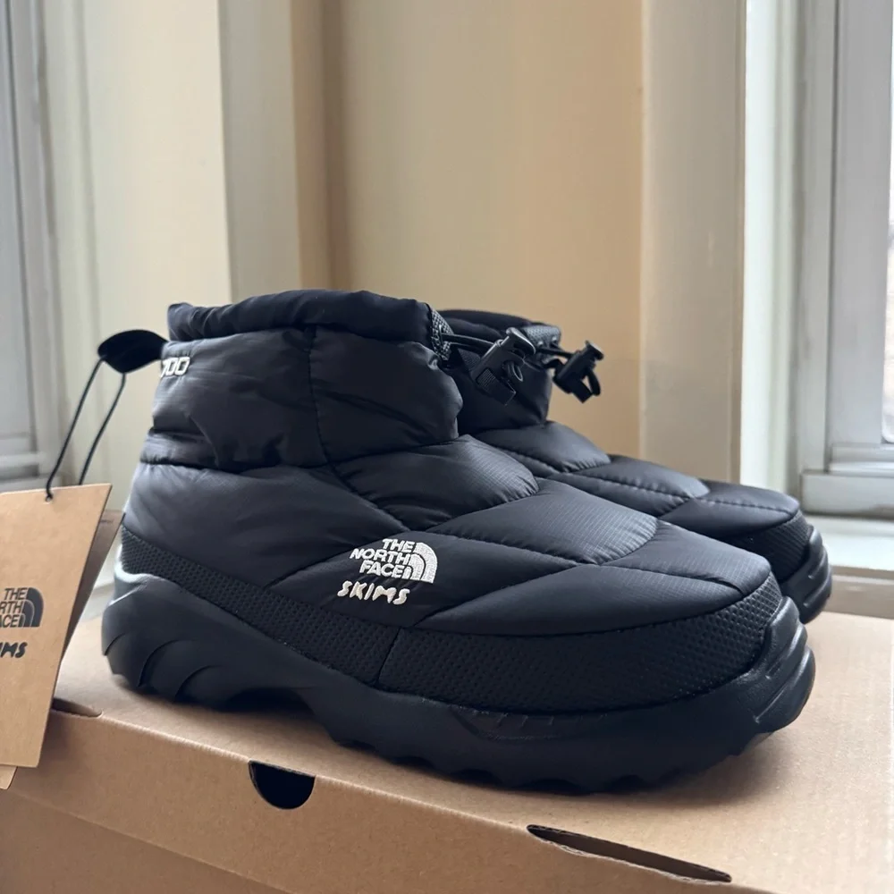 North Face x Skims Nuptse Traction Chukka Boots Onyx Black Men's 6 / Women's 8